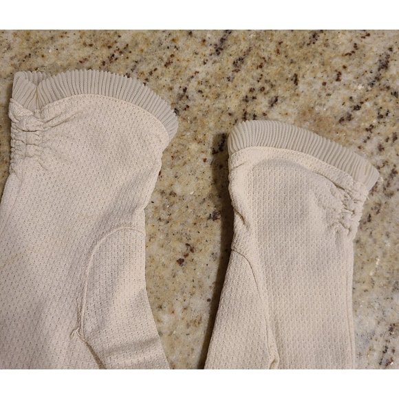 Vintage Size M Stretch Nylon Formal Beige 8" Gloves Pleated Fan Wrist Helanca - Picture 8 of 16